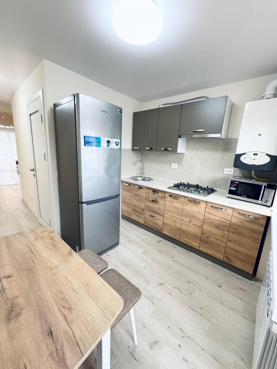 Двокімнатна Квартира На Корятовича, 2Б Berehove  Exteriör bild